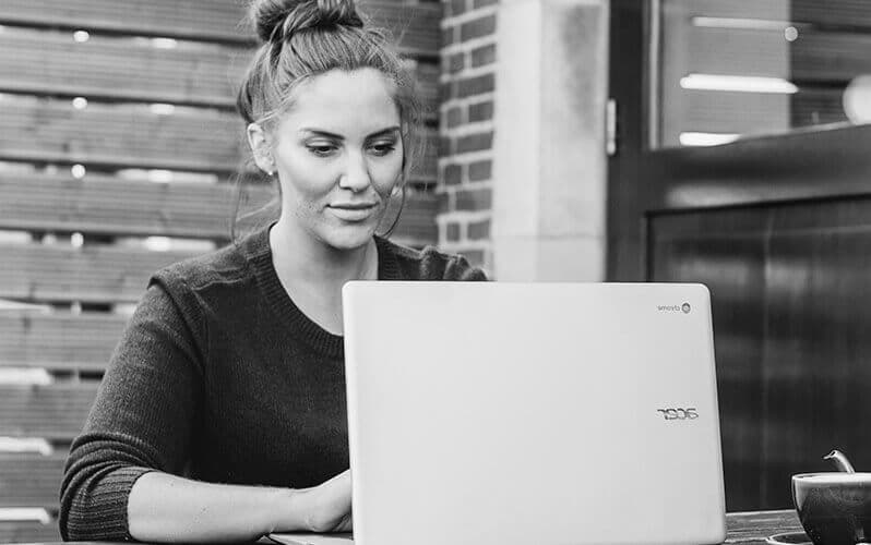 woman-with-laptop